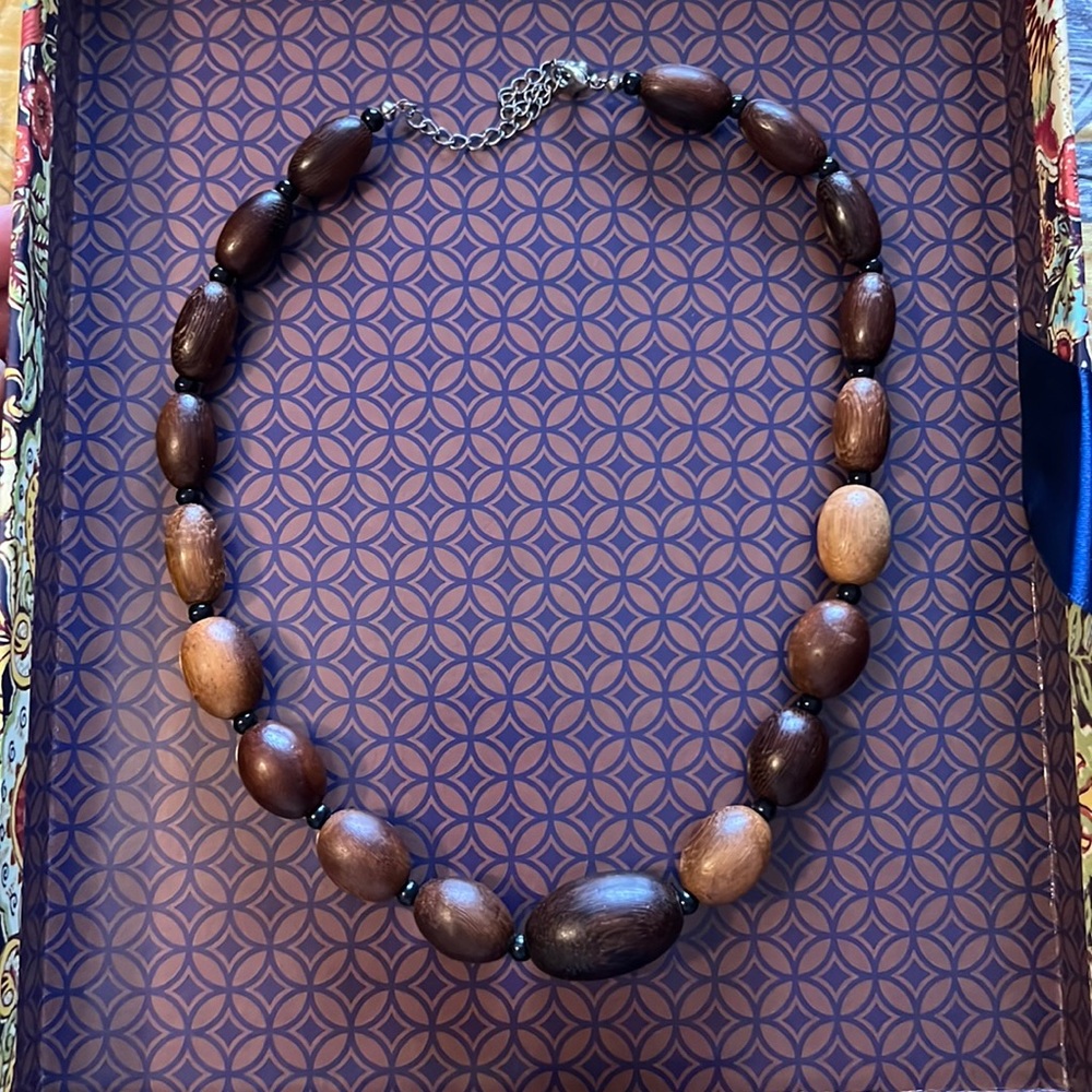 Wood Bead Necklace 🌟 Vintage 80s style, natural wooden jewelry graduated